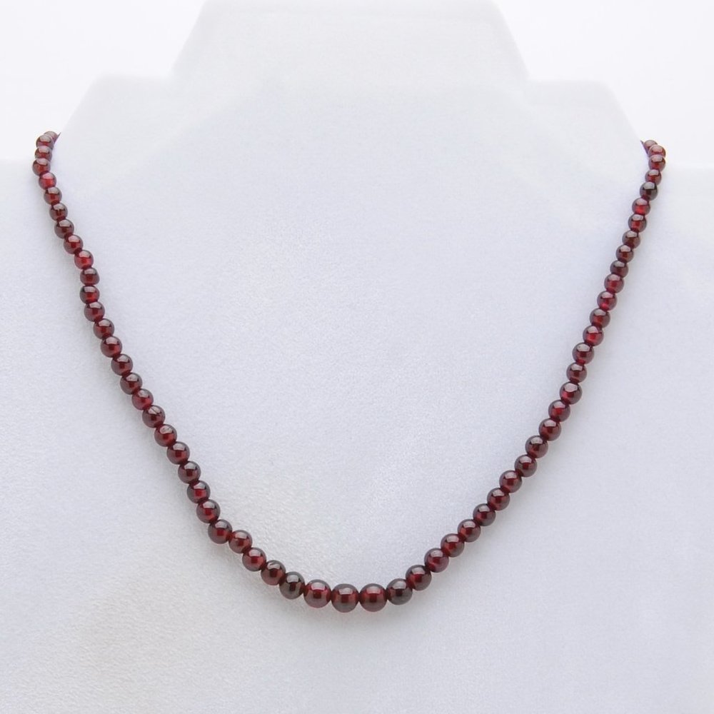 Delicate Garnet Bead Necklace - Vintage